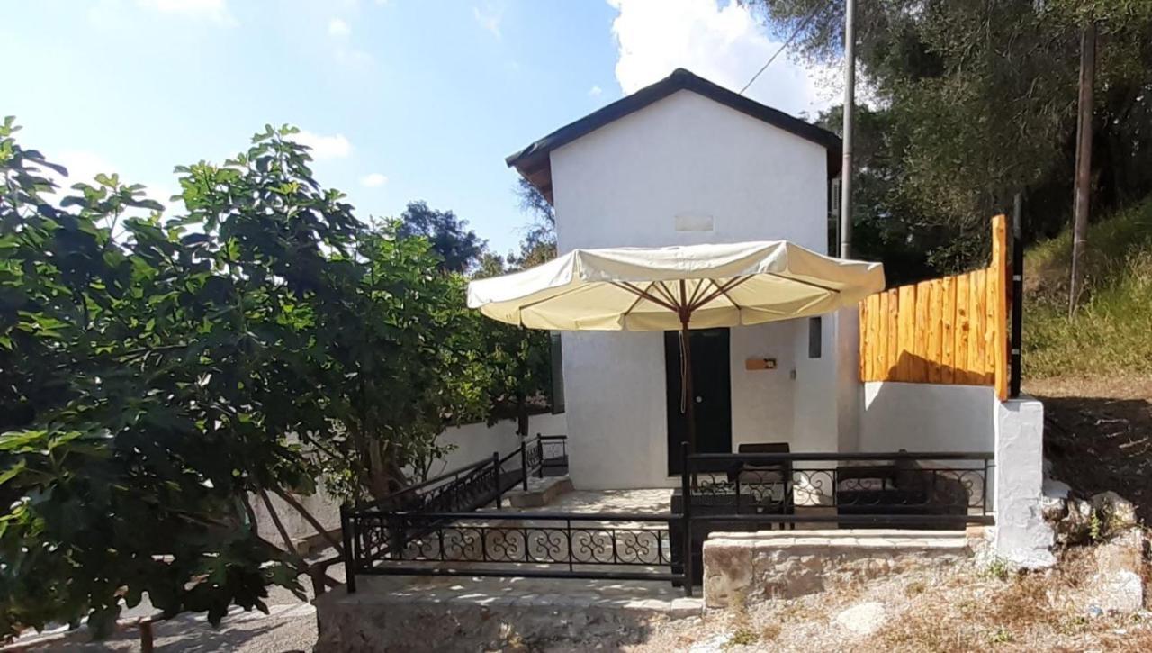 White Manolia Cottage Kato Korakiana Zewnętrze zdjęcie