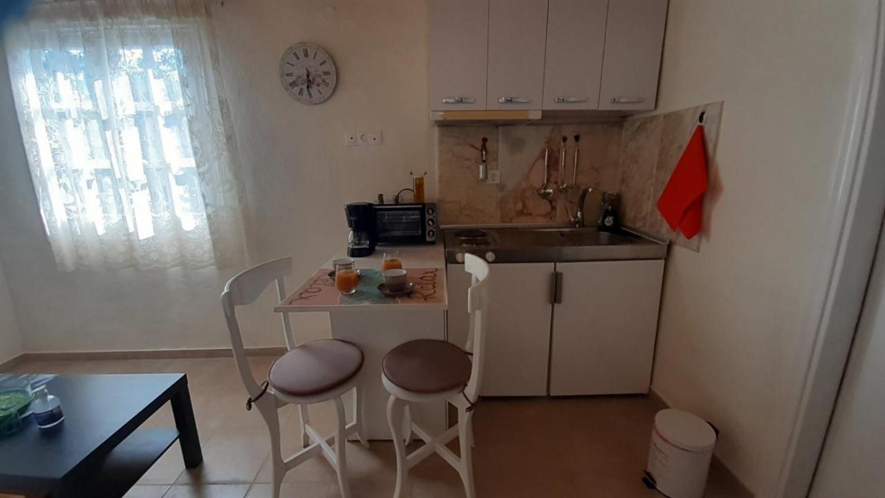 White Manolia Cottage Kato Korakiana Zewnętrze zdjęcie